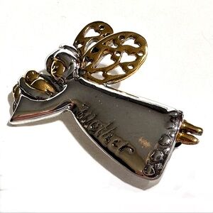 Danecraft Winged Angel and Baby Brooch Mother So Sweet Great Gift